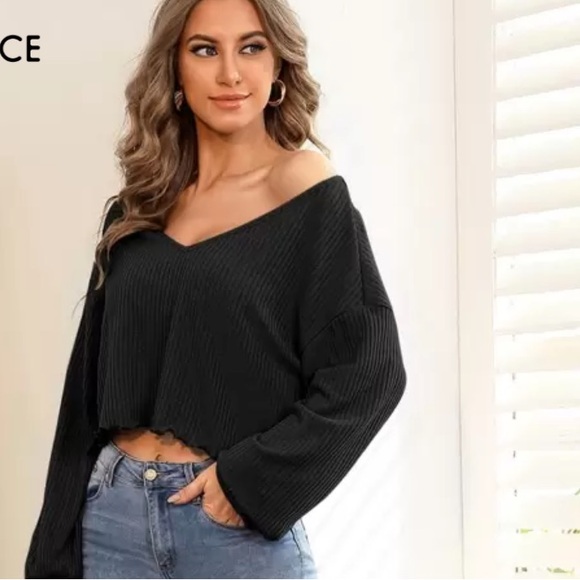 SHEIN Tops - SHEIN Black Ribbed Off Shoulder Crop Top